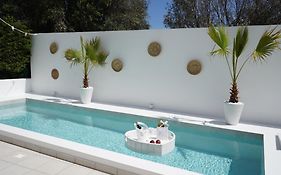 Villa Pastida - Private Pool & Jacuzzi & Central Place