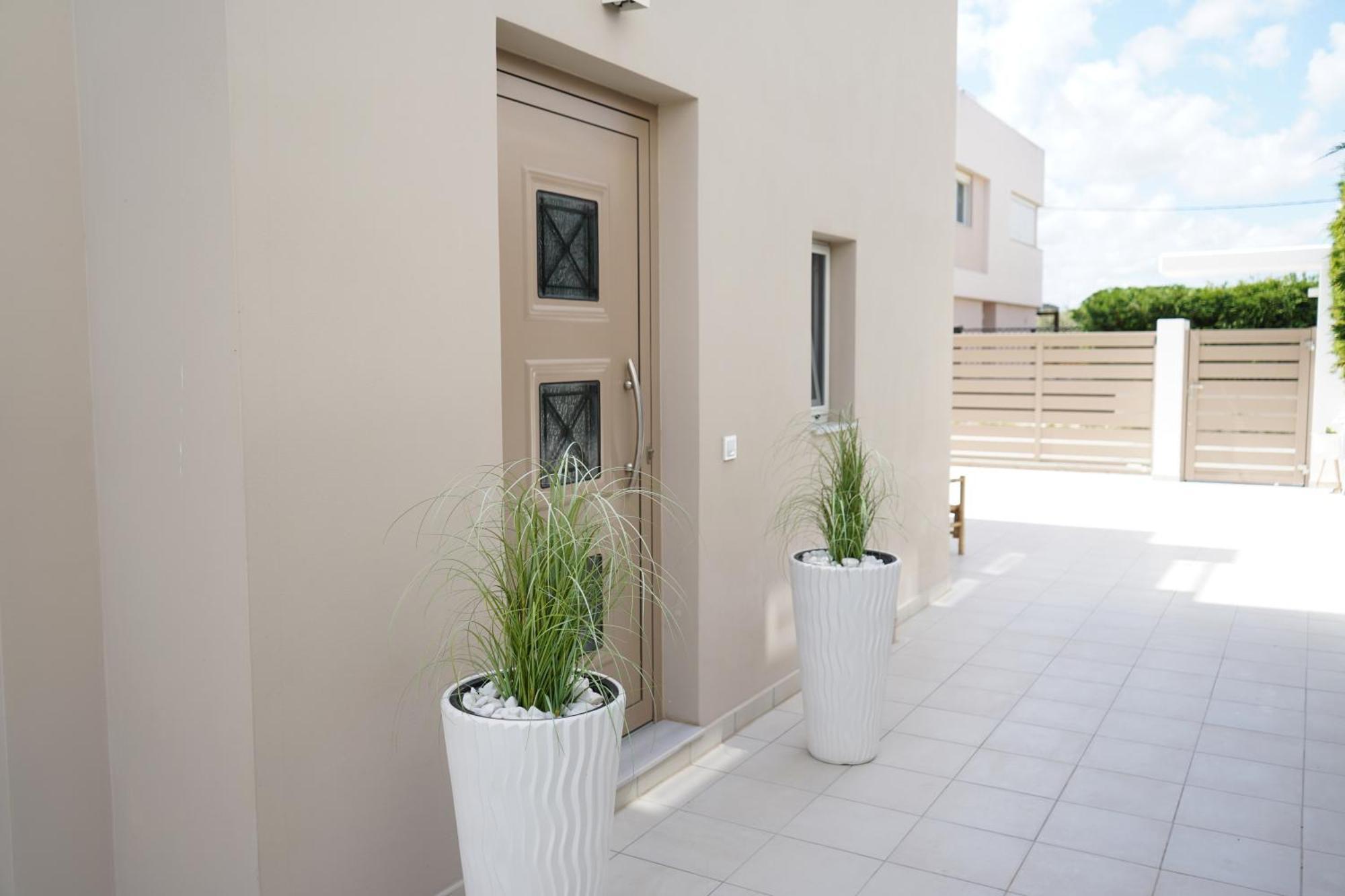 Villa Pastida - Private Pool & Jacuzzi & Central Place Exterior foto