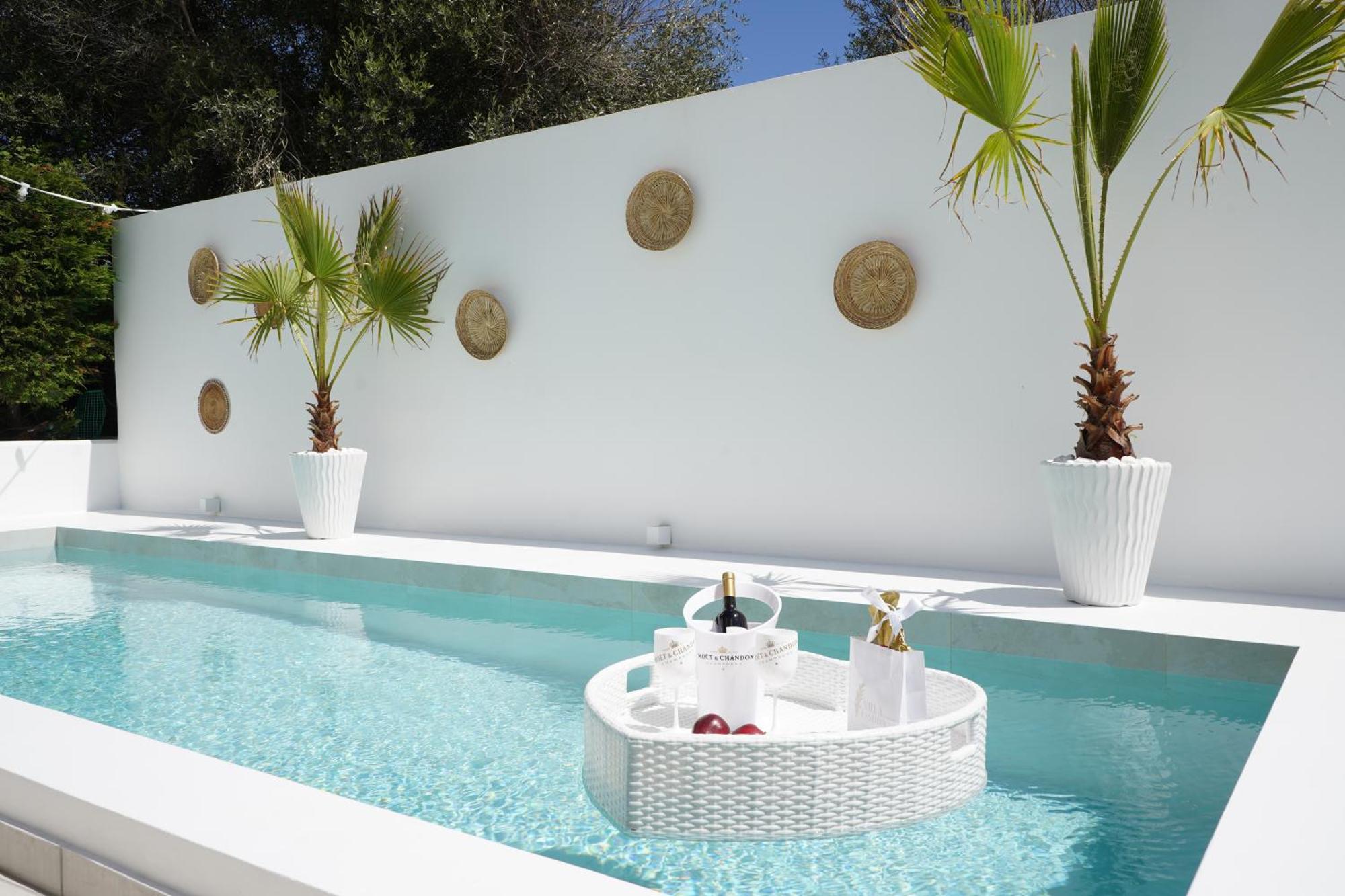 Villa Pastida - Private Pool & Jacuzzi & Central Place Exterior foto